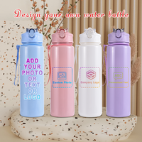 Bouteille d'eau en plastique de 26 oz avec couvercle rabattable, logo personnalisé, réutilisable, transparente, pour le sport, la gym, les voyages, l'extérieur, l'hydratation