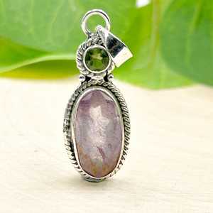 Pendentif en Moldavite, Argent Sterling 925, Collier en Cristal Naturel, Pierre Facettée, Bijou Énergétique de Guérison | Cadeau fait main pour femmes - Product Image 1