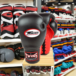 ถุงมือมวยไทยคู่ MMA ถุงมือมวยหนังวัวกันการต่อสู้เพื่อความปลอดภัยในการเล่นกีฬาและความบันเทิง - Product Image 1
