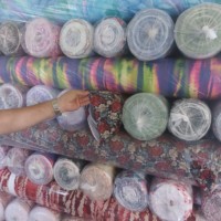 Fabriqué en Corée tricot polyester imprimé stock lot tissu textile beaucoup de fleurs design meilleure qualité beaux tissus motifs