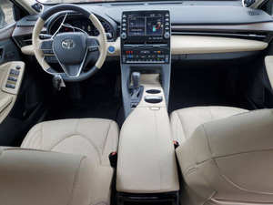 รถยนต์มือสองคุณภาพดีราคาประหยัด ปี 2019 โตโยต้า อวาลอน พวงมาลัยซ้าย - Product Image 2