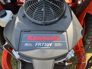 2025 pour Z252 Zero Turn Tondeuse à gazon 2WD Tracteur de marche avec moteur 25HP et boîte de vitesses Haute productivité pour le jardin - Product Image 6