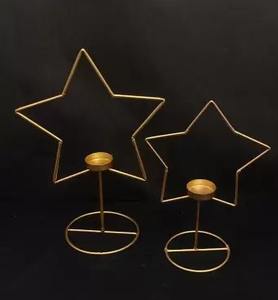 Portavelas de diseño de estrella Portavelas de estilo moderno con candelabro de decoración navideña de diseño moderno a la venta - Product Image 6
