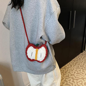 Nouveau Sac à bandoulière en crochet motif pomme de Noël, tendance et mignon, pour femme, en coton doux, petit porte-monnaie pour le quotidien et les voyages - Product Image 2