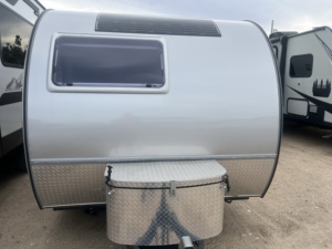 Caravanes NuuCamp d'occasion économiques 2023 2024 2025 ULTIMATE TOYS WOODY 15 pieds, remorque de voyage légère et étanche à vendre - Product Image 2