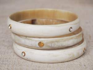 PORTER DES BRACELETS BRACELETS CORNE DE BUFFLE Bracelets et Bracelets MODERNES Vente en gros de bracelets artisanaux à la mode - Product Image 5