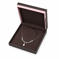 Boîte de présentation carrée personnalisée en cuir PU marron avec doublure en velours rose pour emballage de colliers – Vente en gros