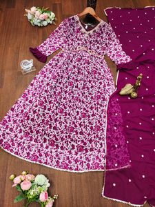 Robe élégante Georgette Anarkali Broderie complexe Dupatta Tailles S 3XL-pour tout rassemblement! Ceinture à motif floral incluse - Product Image 3
