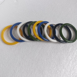 Brazalete de moda de resina transparente y tintada moderna Varios colores para ocasiones de boda y fiesta - Product Image 2