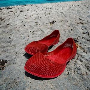 Chaussures aquatiques d'été écologiques à séchage rapide pour femmes doublées de PVC maison à bout fermé pour la plage natation kayak poids léger - Product Image 2