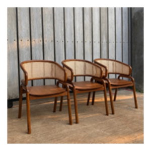 Chaise de salle à manger de luxe en rotin tressé – Sièges élégants pour intérieur et extérieur, idéales pour les projets hôteliers - Product Image 1