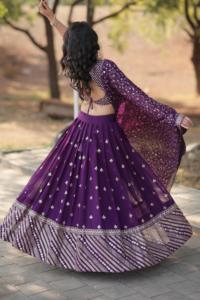 Georgette lehenga choli ดีไซเนอร์พร้อมด้วยงานเย็บปักถักร้อยตามลำดับงานเต้นรำ lehenga choli - Product Image 4