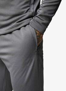 Chándal de entrenamiento para hombre personalizado de alta calidad, ligero, transpirable, recién diseñado para la temporada de invierno, respetuoso con el medio ambiente - Product Image 6