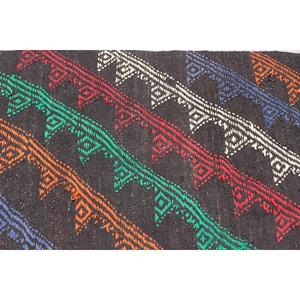 Tapis Kilim vintage, tapis turc de 2,8 x 4,9 pieds, tapis oriental en laine noire - Product Image 5