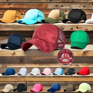 Casquette de camionneur unisexe personnalisable avec logo, en tissu éponge respirant et imperméable, camouflage 100% polyester, réglable avec fermeture snapback - Product Image 1