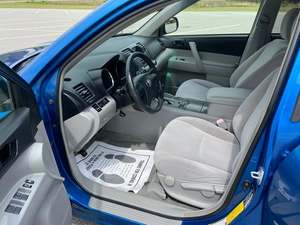 Toyota Highlander Base 4WD 2008 / Disponible à la vente avec faible kilométrage, moteur essence / Véhicule d'occasion en excellent état et sans accident - Product Image 6