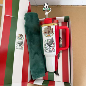 Vasos <span class=keywords><strong>térmicos</strong></span> de acero inoxidable de 40 oz con logo personalizado <span class=keywords><strong>para</strong></span> el partido de fútbol de EE. UU. y México 2026, compatibles con portavasos estándar de automóvil. - Product Image 3