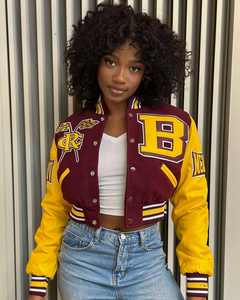 Blousons universitaires unisexes personnalisés de qualité supérieure, coupe classique, coupe-vent, avec logo frontal, idéal pour l'hiver et le style urbain. - Product Image 3