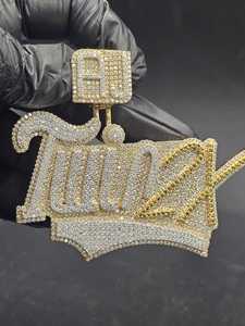 Colgante de Plata de Ley 925 con Diamante Moissanita VVS de Alto Brillo, Personalizado con Letra, Estilo Hip Hop, Lujoso y Moderno, Unisex - Product Image 3