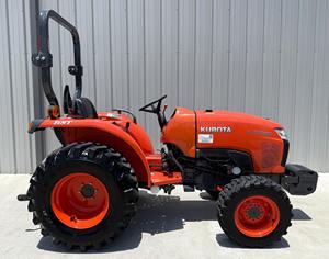 รถแทรกเตอร์ L2501 2018 Kubota 25HP M7060รถตักดินพร้อมมอเตอร์ด้านหน้าการล้างที่ดินแบบอัตโนมัติ - Product Image 3