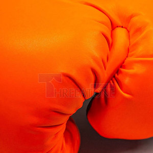 Guantes de boxeo profesionales con soporte de correa de muñeca seguro Guantes de boxeo ligeros diseñados para velocidad y potencia - Product Image 5