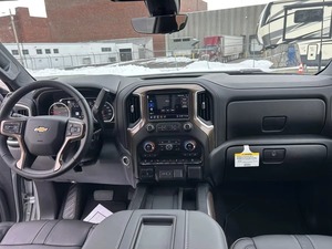 Chevrolet Silverado 2500HD High Country Crew Cab Duramax Turbo 4x4 2020, Certificado, Usado, en Buen Estado, Caja de Cambios Automática, Tracción en las Cuatro Ruedas - Product Image 2