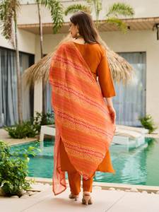 Lanzamiento de Nueva Kurti Pent Moderna de Diseñador para Fiestas y Eventos, con Dupatta, Tela de Rayón, Bordado, Reversible - Product Image 4