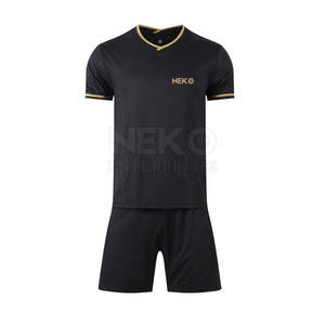 2025 uniforme de fútbol con logotipo personalizado nuevo diseño hecho a medida producto más vendido de ropa de fútbol de Pakistán - Product Image 1