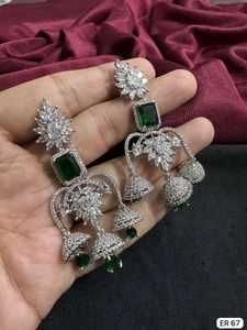 Dernier concepteur exclusif indien léger avec boucle d'oreille en diamant américain femmes pour la fête à la mode des femmes - Product Image 3