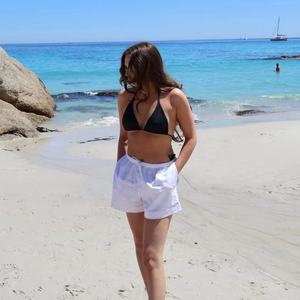 Shorts de yoga push-up pour femmes avec liens latéraux ajustables, compression, sexy – Créez votre propre design avec logo et marque privée - Product Image 2