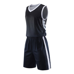 Ropa deportiva, uniforme de baloncesto de entrenamiento, conjunto transpirable para hombre, uniformes de baloncesto reversibles con logotipo personalizado hechos en Pakistán - Product Image 1