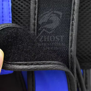 เป้าซ้อมมวยไทย MMA หนังสีน้ำเงินดำ แบบโค้ง สายรัดคู่ สำหรับฝึกซ้อมเทควันโด คิกบ็อกซิ่ง - Product Image 3