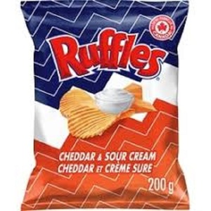 Ruffles Salt & <b>Vinegar</b> Potato Chips 200g/7.05oz, 2-Pack - Product Image 3