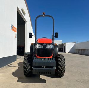 Tractor Kubota M6040 de 60HP - Tractor Utilitario Diésel 4x4 para Agricultura - Product Image 6