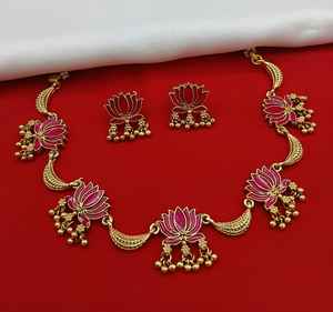 Ensemble de collier ras de cou classique pour femme en plaqué or avec fleur en perle, pendentif en laiton et zircon, boucles d'oreilles, cadeau de mariage, anniversaire, fiançailles - Product Image 1