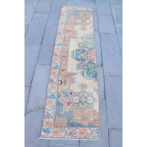 Alfombra Turca, Alfombra Vintage de 2x7.6 pies, Alfombra Ikat Azul y Naranja - Product Image 1