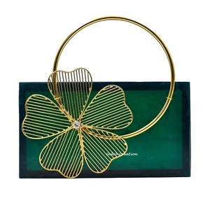 Pochette en résine faite à la main avec motif de fleurs en métal Forme personnalisée Art et décoration d'intérieur à collectionner Marque ZAM ZAM IMPEX - Product Image 1