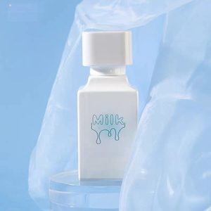 Perfume Hug Milk con Aroma a Leche, Sin Alcohol, Larga Duración, Eau de Parfum 60ml, Unisex, Fragancia Corporal Limpia para Uso Diario - Product Image 2