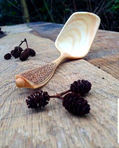 CUCHARA DE MADERA VINCULADA TALLA Logotipo personalizado Utensilio de cocina de madera natural Cuchara sólida de madera de acacia para cocinar - Product Image 5