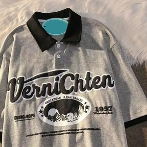 Polo athlétique à manches courtes, ample et confortable, imprimé Angeles, avec lettres boutonnées de grande taille, pour les sorties - Product Image 3