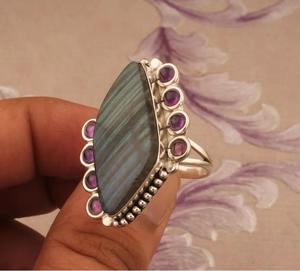 แหวนสายแลบราโดไรต์925แหวนพลอยดีไซน์ทำมือทำด้วยมือทำจากเงินสเตอร์ลิงเครื่องประดับลาบราดอไรต์ที่ไม่เหมือนใครสำหรับผู้หญิง - Product Image 3