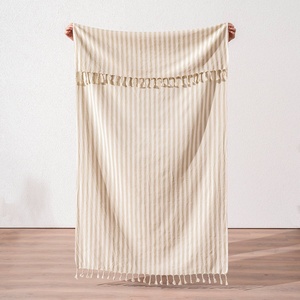 Toalla de Playa Turca Rústica Premium, Color Verde Oliva, 33x66 Pulgadas - Product Image 1