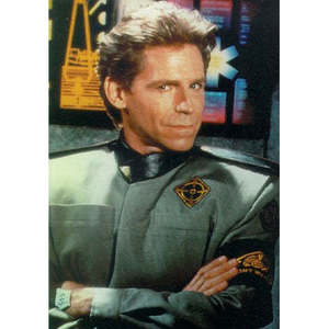 Carte postale Babylon 5 fabriquée en papier résistant - Product Image 1