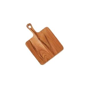 Tabla de cortar de madera redonda hecha a mano para uso en la cocina para cortar verduras y frutas - Product Image 3