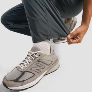 Pantalones de Negocios Drifit a la Moda, Talla XL, Logotipo Personalizable, Color Gris Oscuro, Tela Chino, Pliegues, Decoración con Cremallera, Pantalones de Traje de Color - Product Image 6