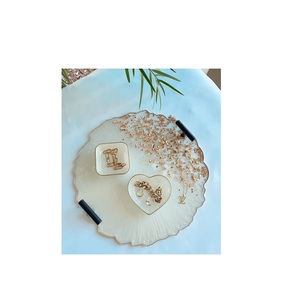 ถาดเรซินทำด้วยมือที่ทนทานพร้อมที่จับโลหะสำหรับโต๊ะกาแฟที่ทันสมัยของตกแต่งโต๊ะแบบมัลติฟังก์ชั่น - Product Image 2