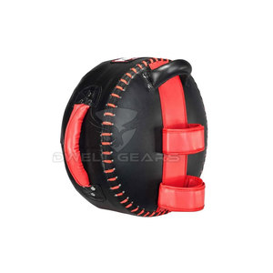 Protège-poings en cuir pour hommes de haute qualité avec logo personnalisé, confortables, taille et couleur personnalisables, entraînement de boxe MMA, montage mural - Product Image 2