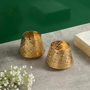 Conception classique maison décorative bougie votive support ensemble plaqué or métal fer support vente chaude noël bougie lumière moule - Product Image 2