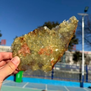 Irisan Mika Emas Alami Tidak Beraturan Berkilau Spesimen Mineral Muscovite Emas Tipis untuk Dekorasi Rumah & Pembuatan Perhiasan - Product Image 2