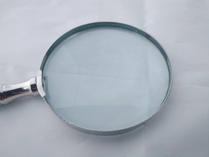 Loupe de poche de haute qualité, cadre en métal, poignée, lentille en verre optique pour lire des livres, des journaux, des loisirs - Product Image 3